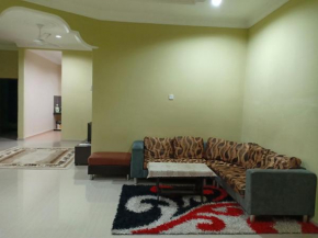 HR Iman Homestay